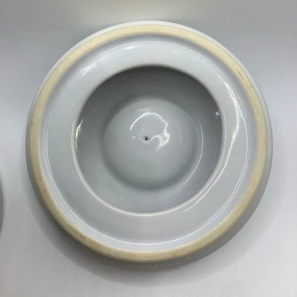 Gevalia Kaffe White w/Gold Trim Handmade Fine Ceramic Ware Coffee
Canister - Picture 7 of 9